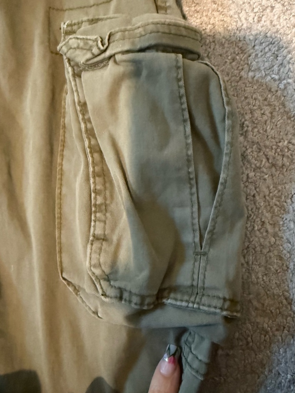 Wrangler Men’s Olive Green Cargo Pants with Utility Pockets - Picture 6 of 6